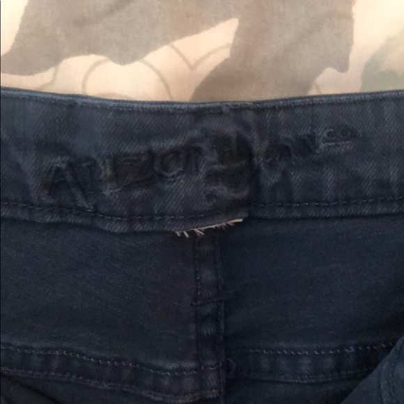 Cuffed shorts - Picture 2 of 5